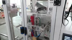 Système automatique d’ensachage de granulés en sachet à soudure arrière