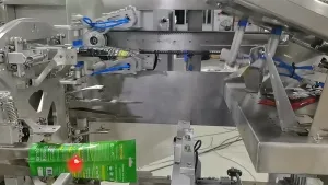 Machine automatique d’ouverture et d’insertion de sacs