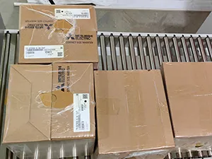 Machine automatique de suremballage rétractable avec soudeuse en manchon