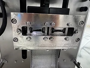 Ensacheuse verticale VFFS pour stickpacks à soudure 3 côtés